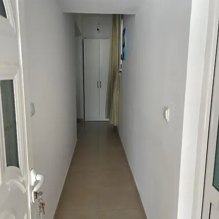Traditional Retreat In * פייר