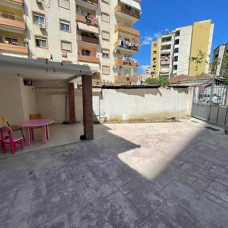 Apartament Traditional Retreat In *